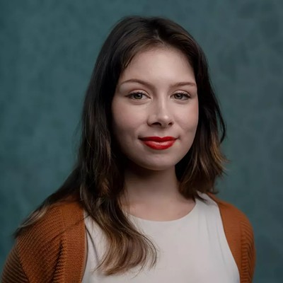 author headshot aspen ford