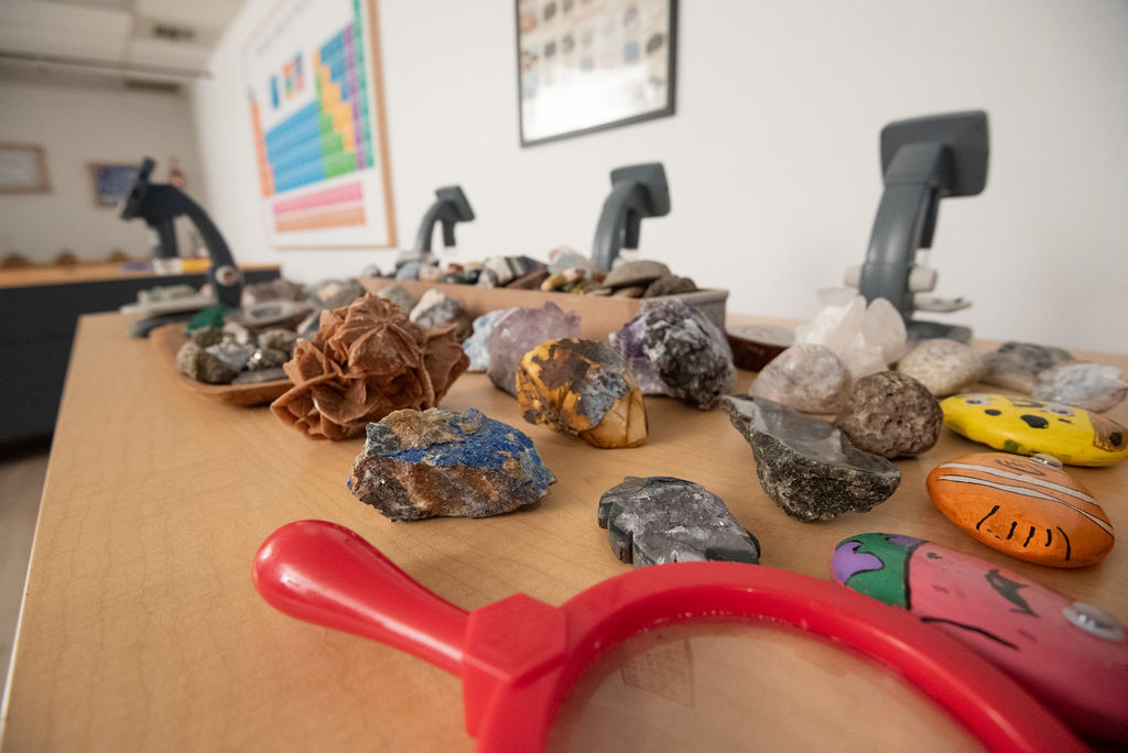 Rocky Tots: Mini Geo Lab (ages 3-5 with adult)