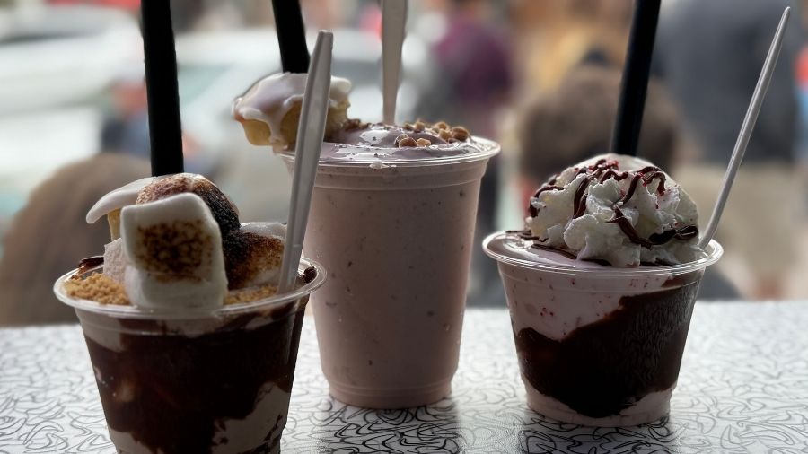 milkshake and ice cream options at great shakes in palm springs