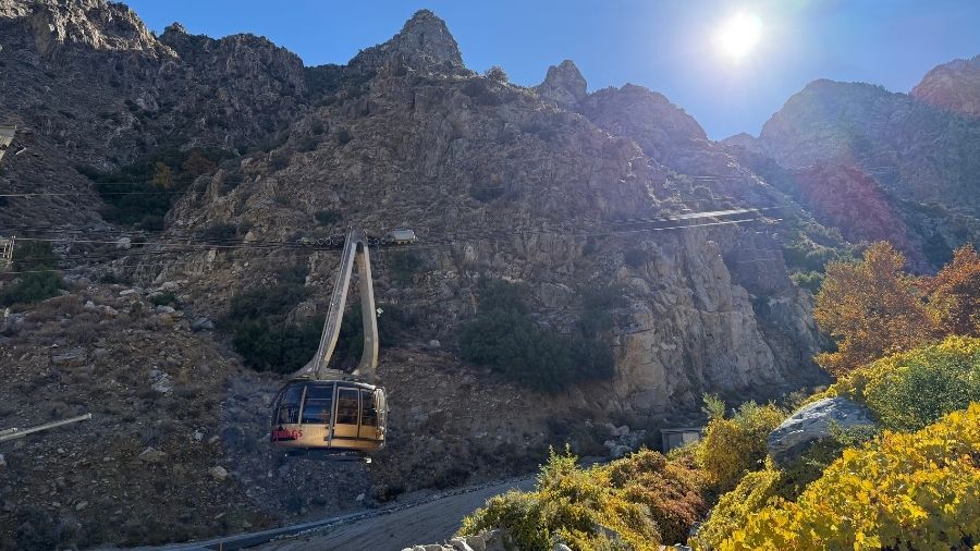 aerial tram in palm springs going up from the desert floor